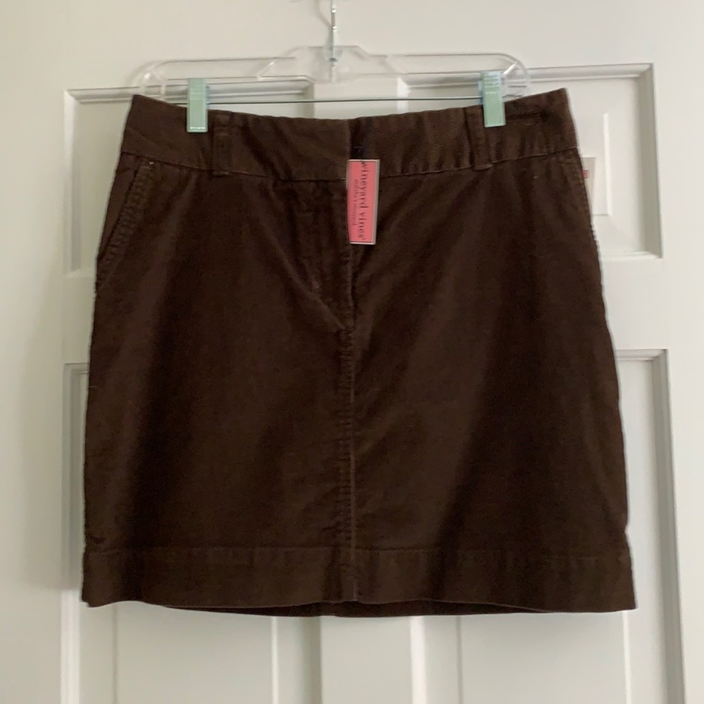 NWT Vineyard Vines dark brown corduroy skirt. Size 8